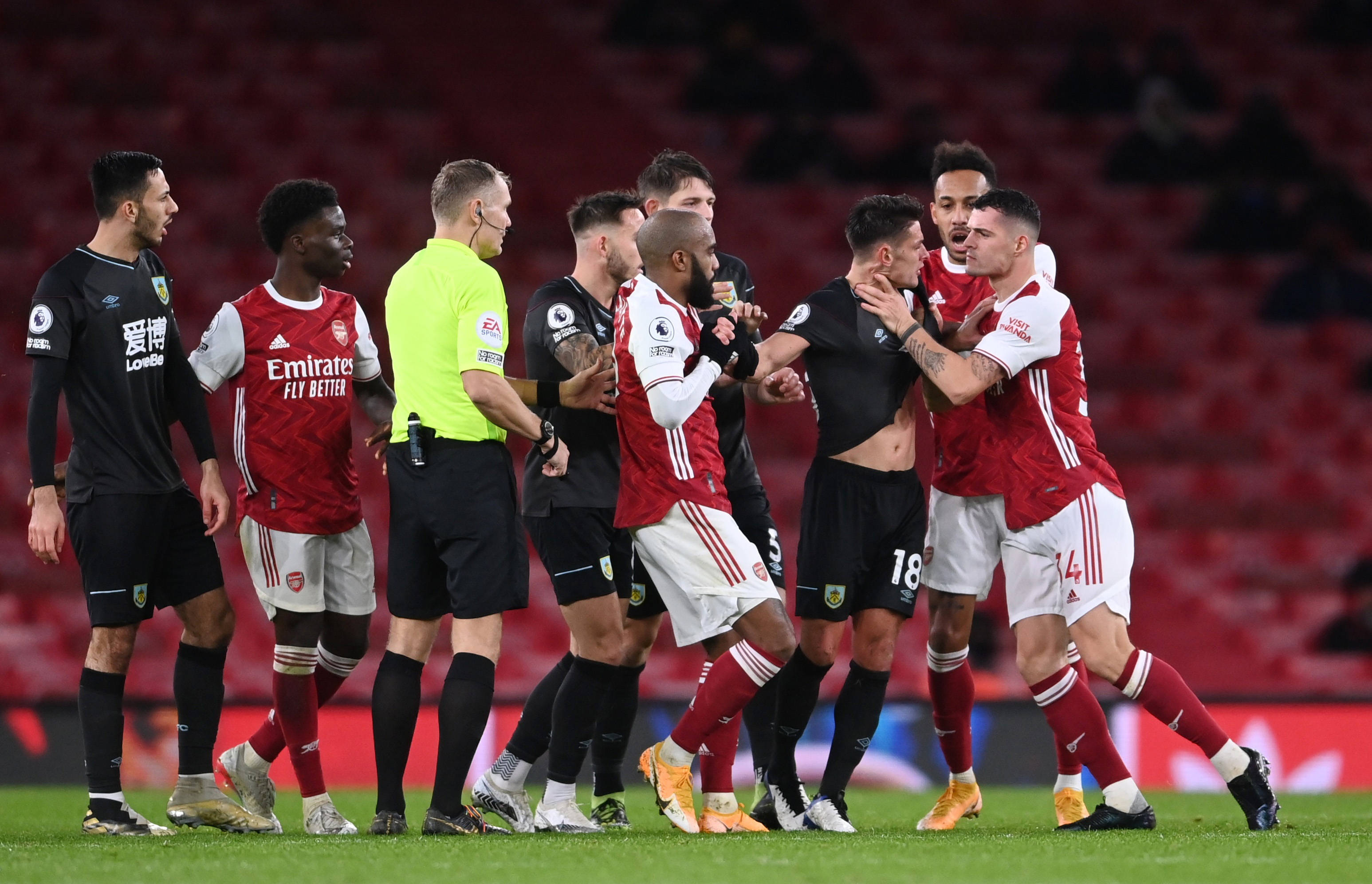 同样牵动着 同样牵动着